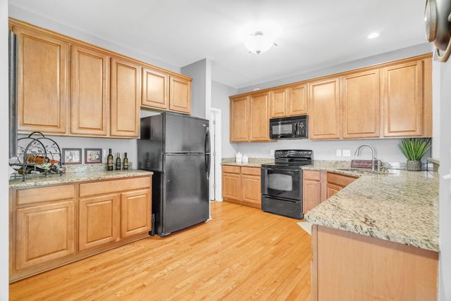 6944 Stonewood Place 36, Clarkston, MI 48346