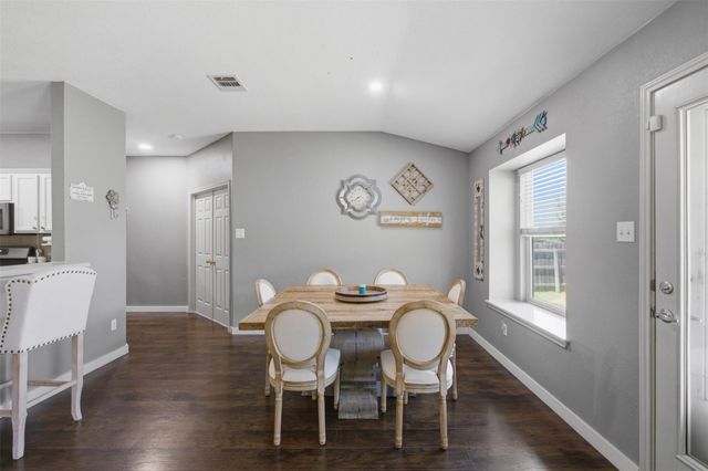 3933 Rolling Canyon TRL, Round Rock, TX 78681
