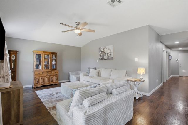 3933 Rolling Canyon TRL, Round Rock, TX 78681