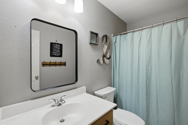 3933 Rolling Canyon TRL, Round Rock, TX 78681