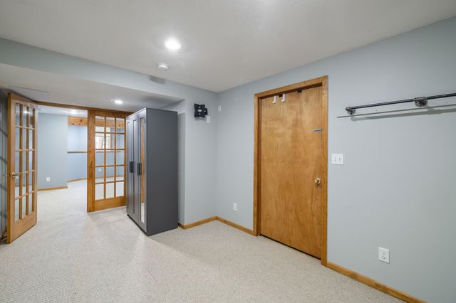 5180 Sycamore Drive, Pleasant Hill, IA 50327