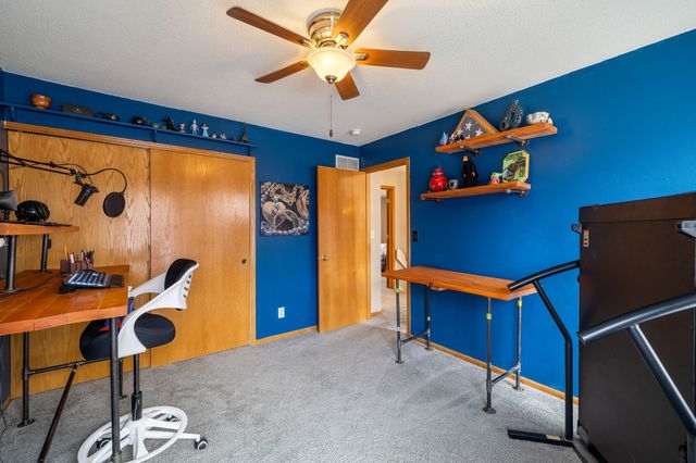 5180 Sycamore Drive, Pleasant Hill, IA 50327