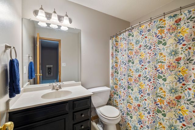 5180 Sycamore Drive, Pleasant Hill, IA 50327