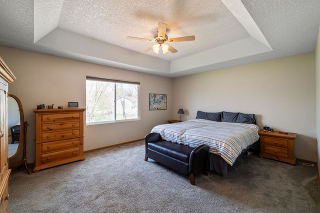 5180 Sycamore Drive, Pleasant Hill, IA 50327