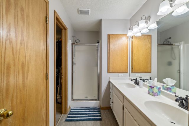 5180 Sycamore Drive, Pleasant Hill, IA 50327