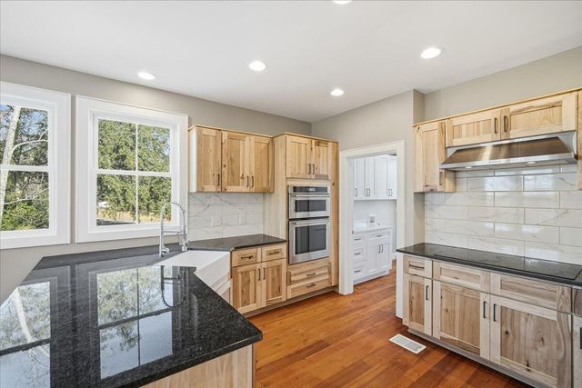 2003 Wharf Landing Court, North Charleston, SC 29418