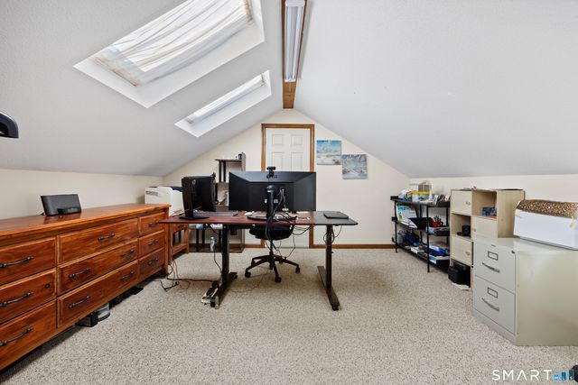 32 Canterbury Lane, Farmington, CT 06085