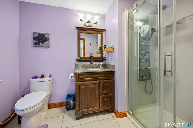 32 Canterbury Lane, Farmington, CT 06085