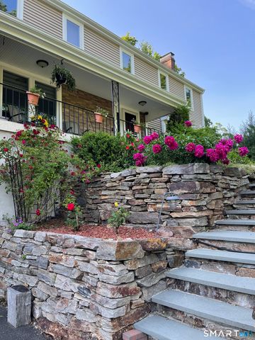 32 Canterbury Lane, Farmington, CT 06085