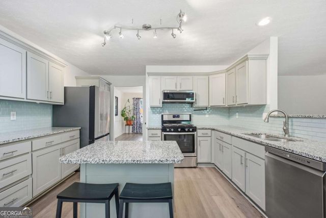 2758 Harbins Bend Lane, Dacula, GA 30019