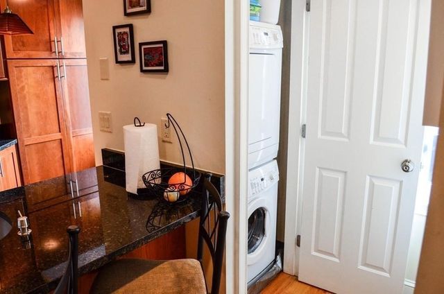 122 Charles St 2, Cambridge, MA 02141