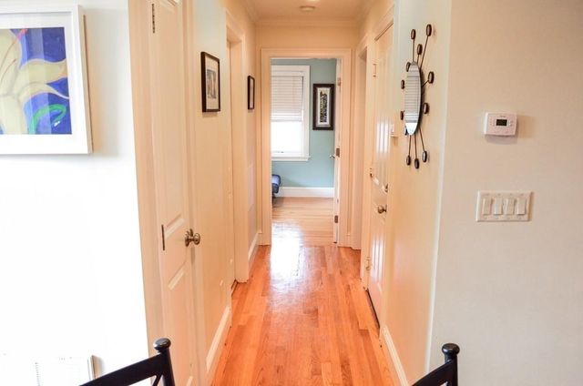 122 Charles St 2, Cambridge, MA 02141