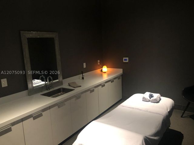 1600 NE 1st Ave 1102, Miami, FL 33132