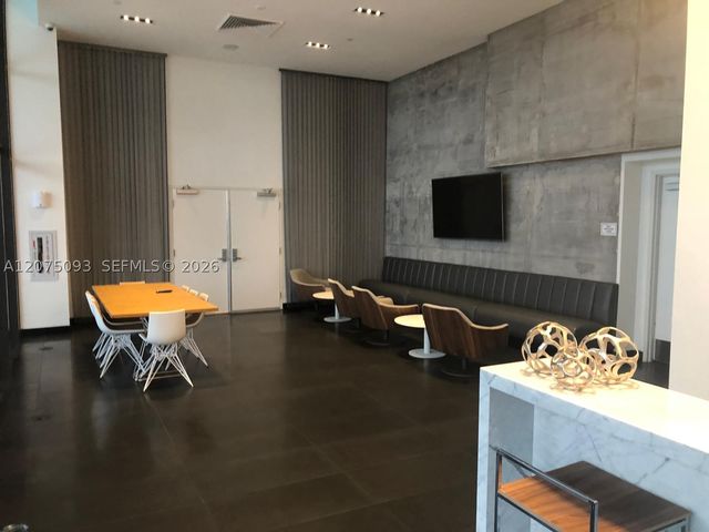 1600 NE 1st Ave 1102, Miami, FL 33132