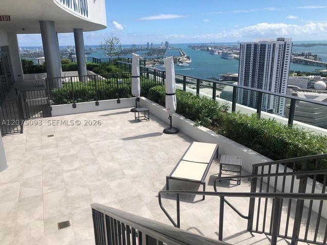 1600 NE 1st Ave 1102, Miami, FL 33132