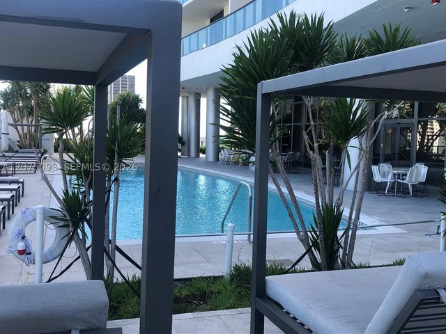 1600 NE 1st Ave 1102, Miami, FL 33132