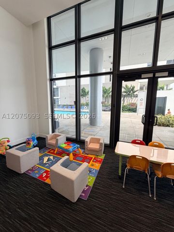1600 NE 1st Ave 1102, Miami, FL 33132
