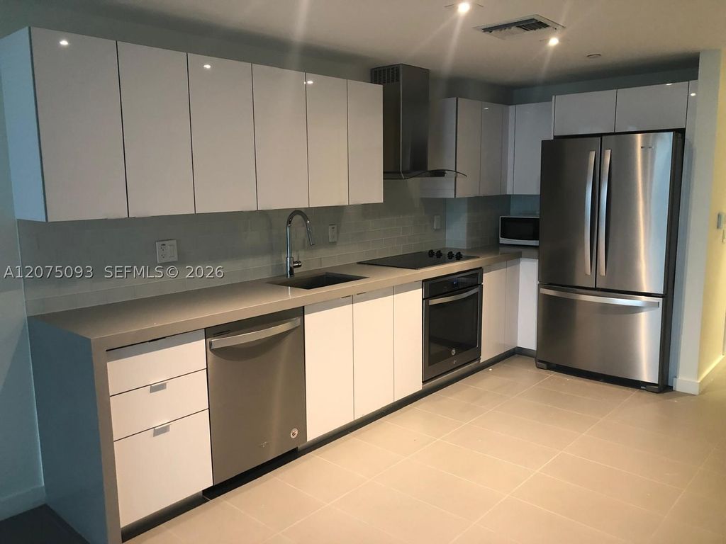 1600 NE 1st Ave 1102, Miami, FL 33132