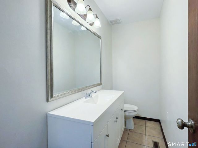 124 Webster Court 124, Newington, CT 06111