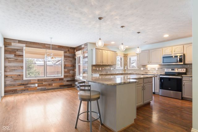 767 Harvest Ridge Drive, Avon, IN 46123