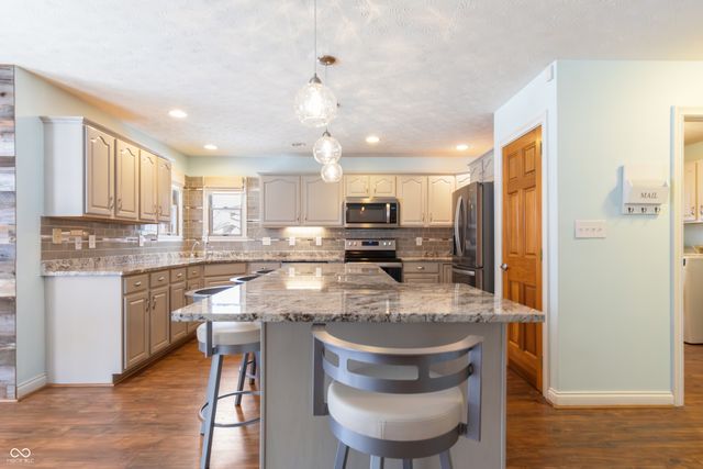 767 Harvest Ridge Drive, Avon, IN 46123