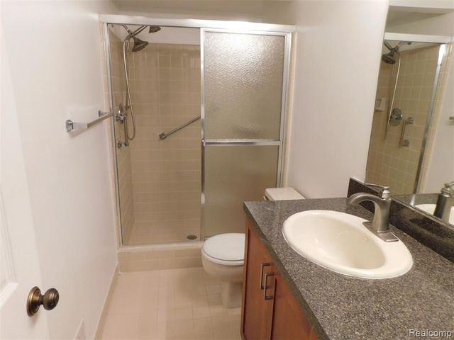 406 Country Club Drive 66, Saint Clair Shores, MI 48082