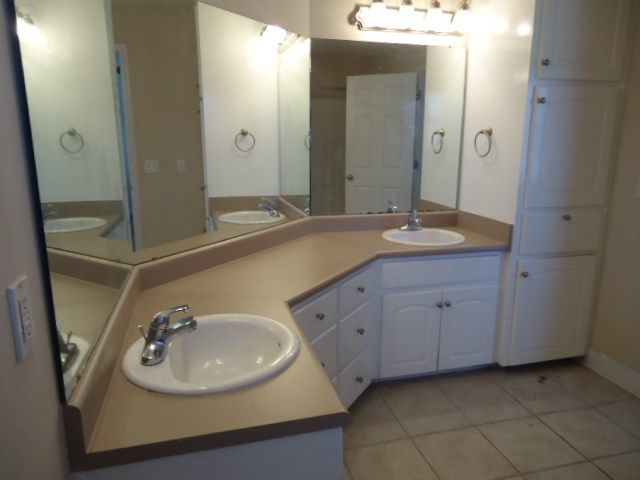 108 Lakeside Dr, Dothan, AL 36301