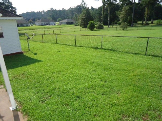 108 Lakeside Dr, Dothan, AL 36301