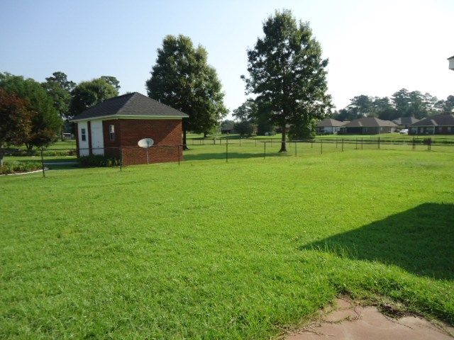 108 Lakeside Dr, Dothan, AL 36301