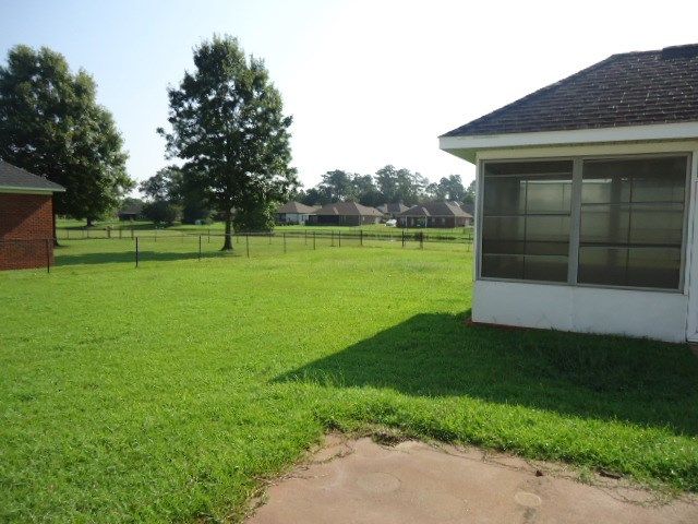 108 Lakeside Dr, Dothan, AL 36301