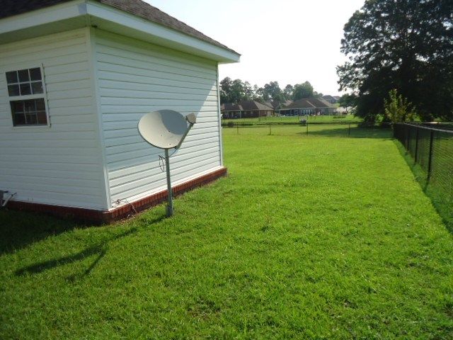 108 Lakeside Dr, Dothan, AL 36301