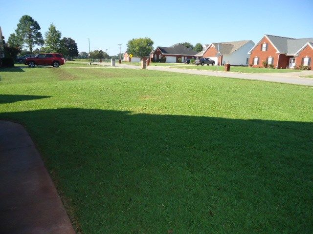 108 Lakeside Dr, Dothan, AL 36301