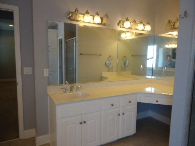 108 Lakeside Dr, Dothan, AL 36301