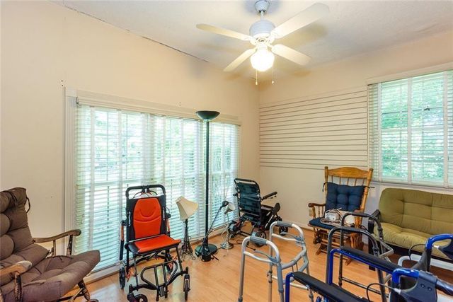 453 N Pineview Court, Decatur, GA 30030