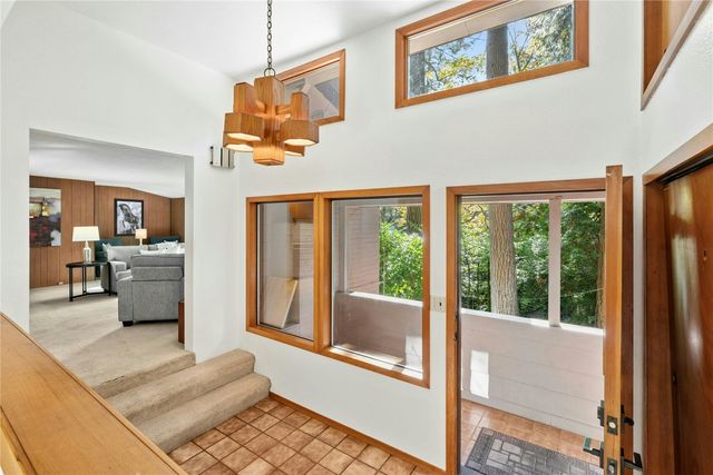 3024 NE 180th Street, Lake Forest Park, WA 98155