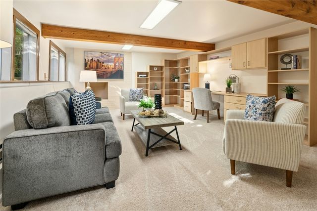 3024 NE 180th Street, Lake Forest Park, WA 98155