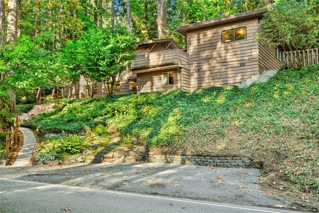 3024 NE 180th Street, Lake Forest Park, WA 98155