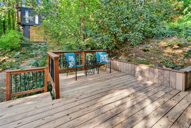 3024 NE 180th Street, Lake Forest Park, WA 98155
