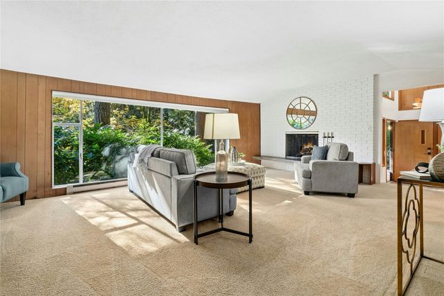 3024 NE 180th Street, Lake Forest Park, WA 98155