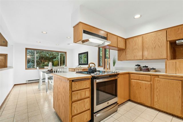 3024 NE 180th Street, Lake Forest Park, WA 98155