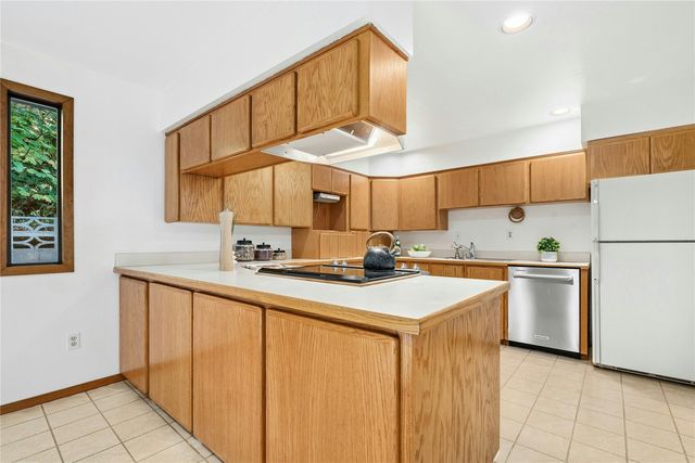 3024 NE 180th Street, Lake Forest Park, WA 98155