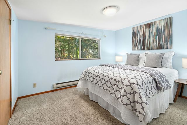 3024 NE 180th Street, Lake Forest Park, WA 98155