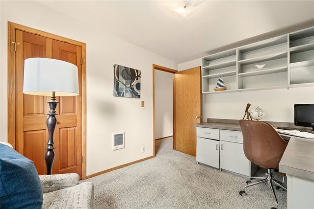 3024 NE 180th Street, Lake Forest Park, WA 98155