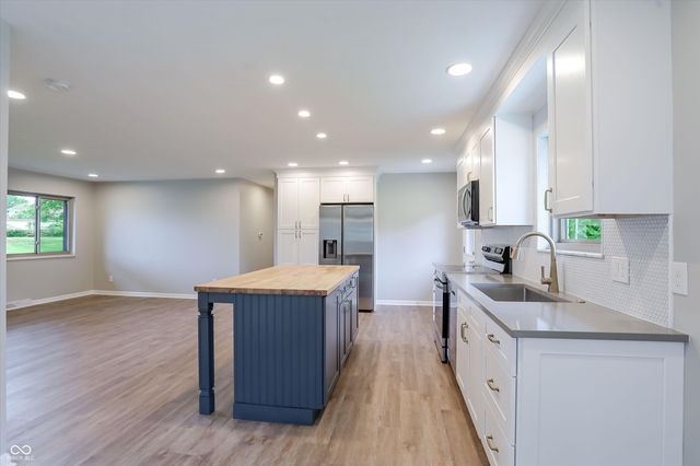1948 Mullinix Road, Greenwood, IN 46143