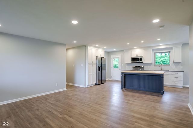 1948 Mullinix Road, Greenwood, IN 46143