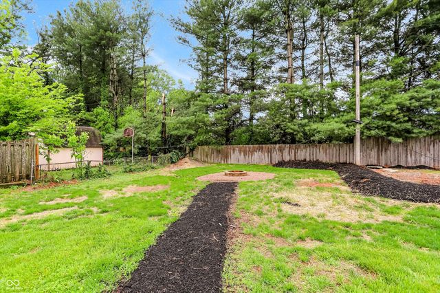 1948 Mullinix Road, Greenwood, IN 46143