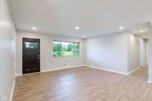 1948 Mullinix Road, Greenwood, IN 46143