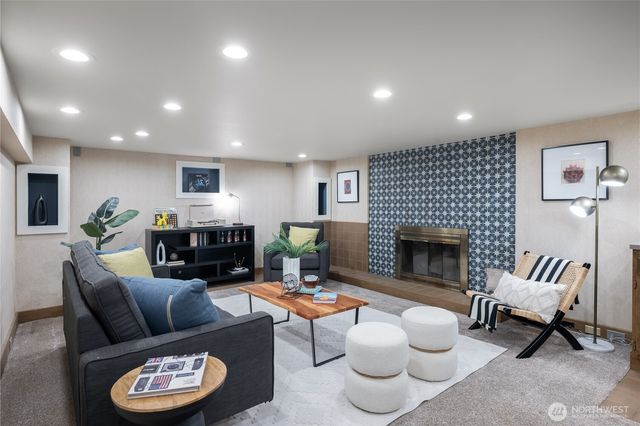 1207 NE 140th Street, Seattle, WA 98125