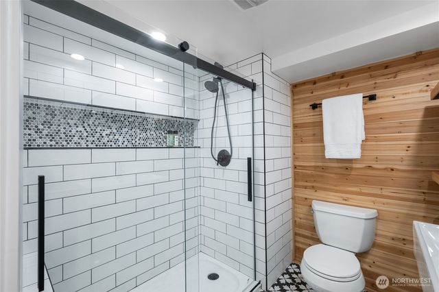 1207 NE 140th Street, Seattle, WA 98125