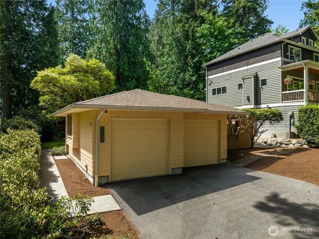 1207 NE 140th Street, Seattle, WA 98125